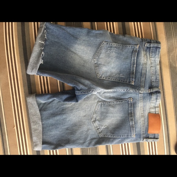 Denim shorts - Picture 3 of 3